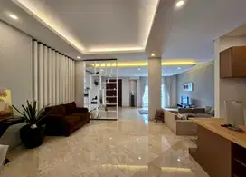 Rumah Modern Bergaya Asri di Gading Kirana Barat – Kelapa Gading