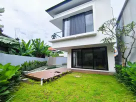 Villa Modern Baru Di Kawasan Pusat Canggu Badung Bali