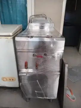 Depp Fryer Gass