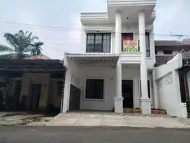Rumah Minimalis 2 Lantai View Gunung Tampak Siring Sentul City