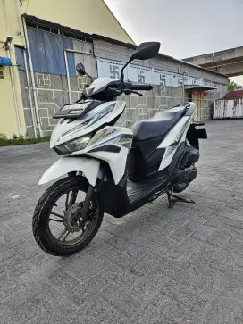 Honda Vario 125 CBS ISS Keyless Putih 2022