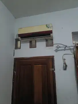 Dijual cepat AC 1/2