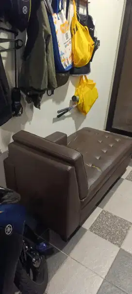 Sofa coklat empuk