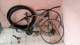 Di jual aja gak jadi rakit spd gunung uk 26 bgtu adanya