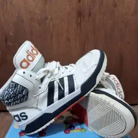 Sepatu Adidas Neo Entrap White Blue Made in Indonesia