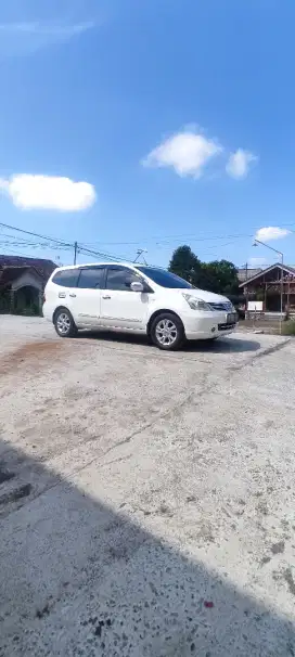 Jual cepat Mobil nyaman dikelasnya
