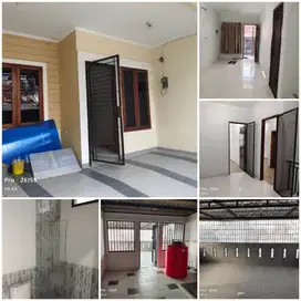 rumah 2,5 lantai bagus di gang duren tanjung duren Jakarta barat