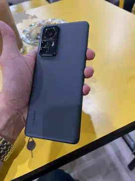 Xiaomi mi12 pro 5G 12+256 HP aj mulus normal minus tipis. Bs tt