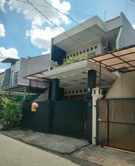 Di jual rumah murah via lelang. Lokasi jln. Anggrek bintaro
