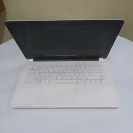 HP Laptop 14 i3 gen 6 Amd Radeon 520 4/256 Gb