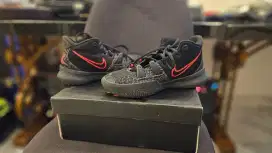NIKE KYRIE 7 BLACK RED ORIVINAL