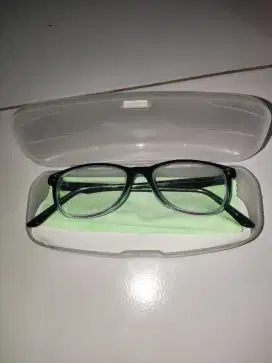 Kacamata Mins 3'5 Baru