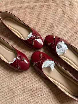 Flatshoes Wanita Maroon