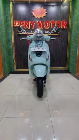 UD ENY MOTOR - Piaggio Vespa LX Batik Series thn 2023 mulus
