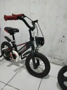 Sepeda anak 4 roda