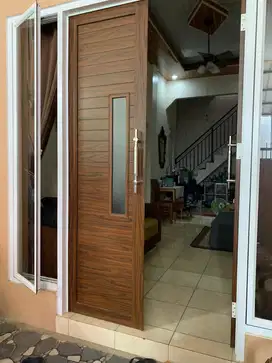 Dijual rumah lantai 2 siap huni