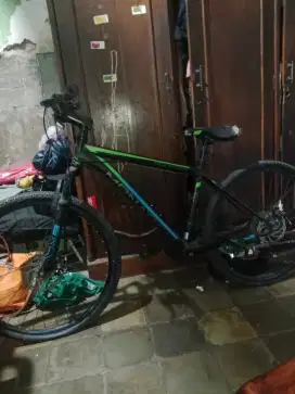 Monggo yg minat sepeda ane
Merk POLYGON MONARCH 3