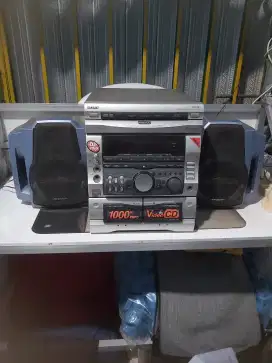 Compo Sony plus speaker sharp