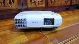 Proyektor Epson EB-945 XGA 3LCD 3000 Lumens HDMI