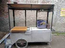Roda bekas jualan ayam bakar goreng
