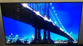 SAMSUNG 55AU7000 Crystal 4K UHD SMART TV
