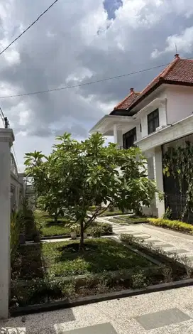 Rumah mewah Luas 600m Perum Karanglo indah Dekat Toll malang