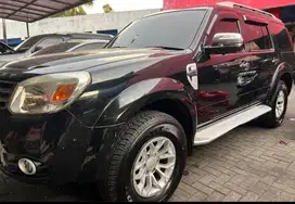 Ford everest 2.500 Turbo 4x2 AT xlt