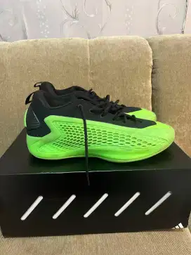 Sepatu Anthony Edwards 1 Low Slime Green
