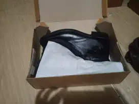 Sepatu pdh kabtoran