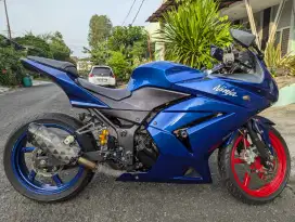 Kawasaki Ninja 250 karbu 2011 biru