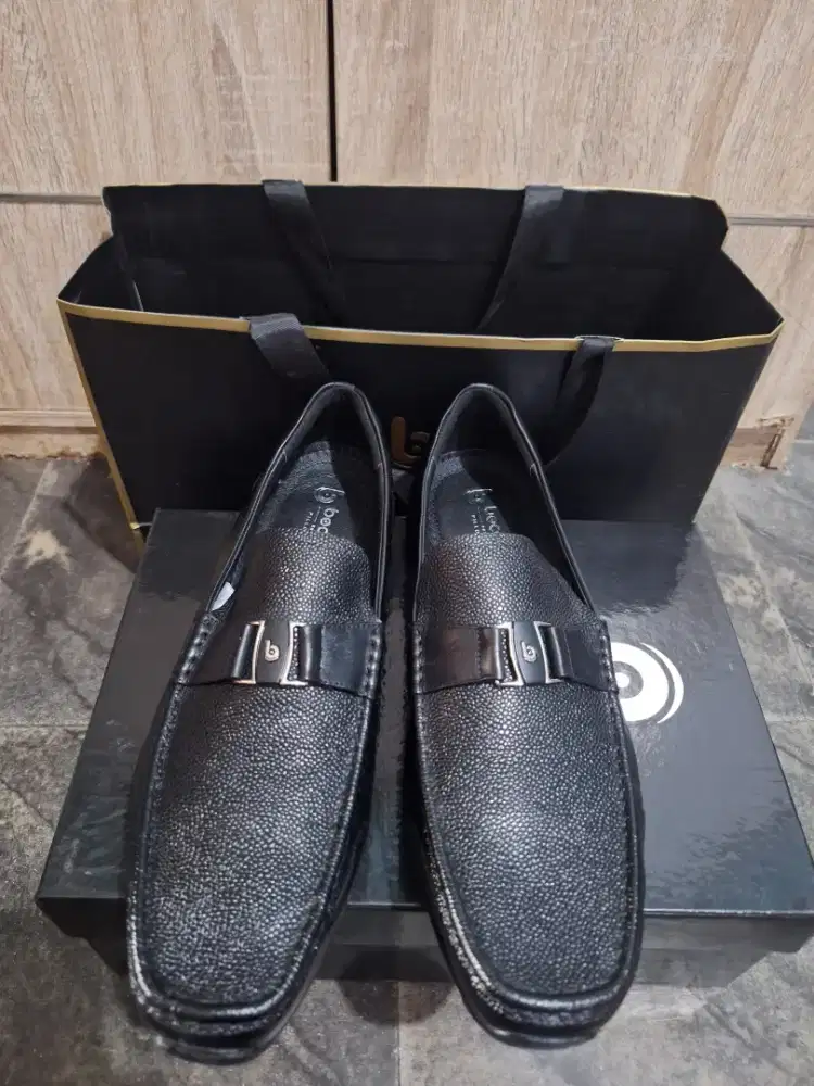 sepatu bocorocco pantopel size 43