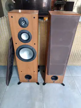 Speaker YAMAHA Floor standing speker