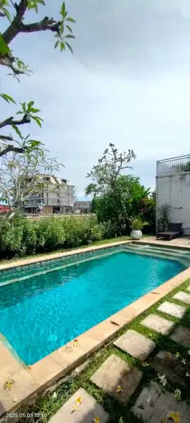 dijual villa lantai 2 pererenan