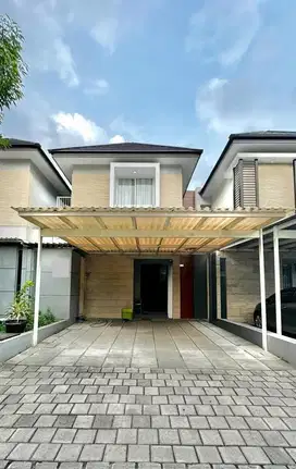 Dijual rumah Graha Natura siap huni row jalan 4 mobil