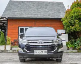 Toyota Innova V