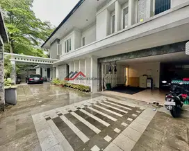 Rumah mewah private pool di kemang,jakarta selatan