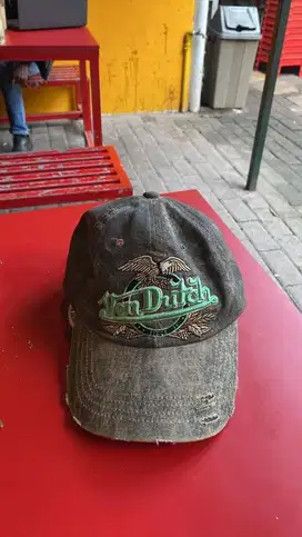 topi VONDUTCH bekas