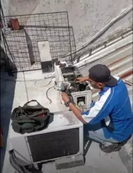 Service AC dan bongkar pasang AC, kulkas, mesin cuci, pompa air