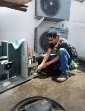 Service AC dan bongkar pasang AC, kulkas, mesin cuci, pompa air
