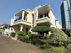 Rumah Modern Tropis Dekat TOL di Green Intan Res Jl RSPP Jakarta