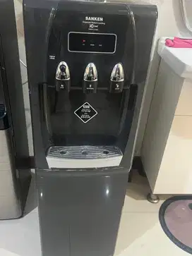 Dispenser sanken