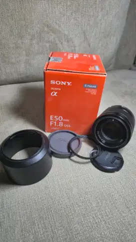 Lensa Sony E50mm 1.8 OSS APSC