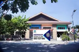 Disewakan Bangunan Ex Showroom Mobil Tengah Kota