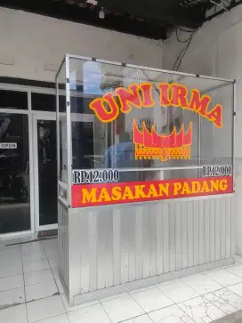 Etalase kursi rumah makan padang