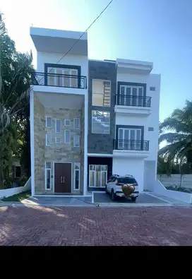 DISEWAKAN RUMAH TYPE MEZZANINE, 3 LANTAI-BALIKPAPAN