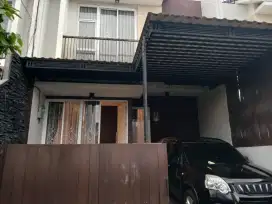 Dijual murah, Rumah 2 lantai di tangerang