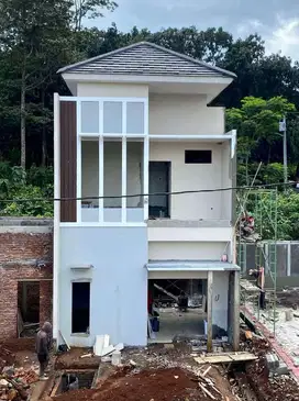 Rumah STRATEGIS 2LT hanya 5 menit Kampus UNDIP Tembalang Semarang