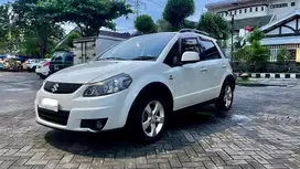 Suzuki SX4 Xover matic 2011 Putih Istimewa