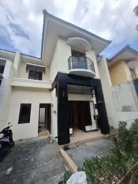 Rumah Siap Huni Di Lebak Indah Regency