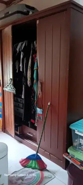 Dijual Lemari Jati 3 pintu